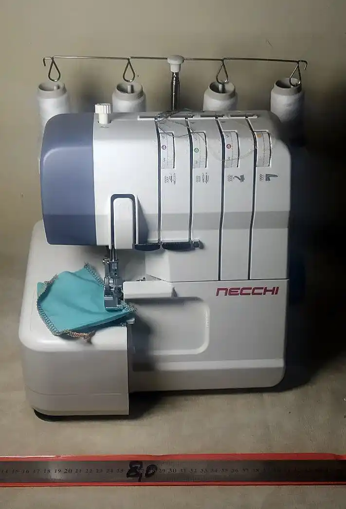 Оверлок Necchi NL11C 4554D, 1300 строчек в минуту