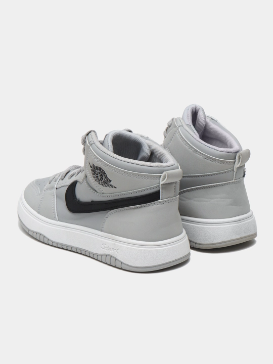 Женские кроссовки air Jordan