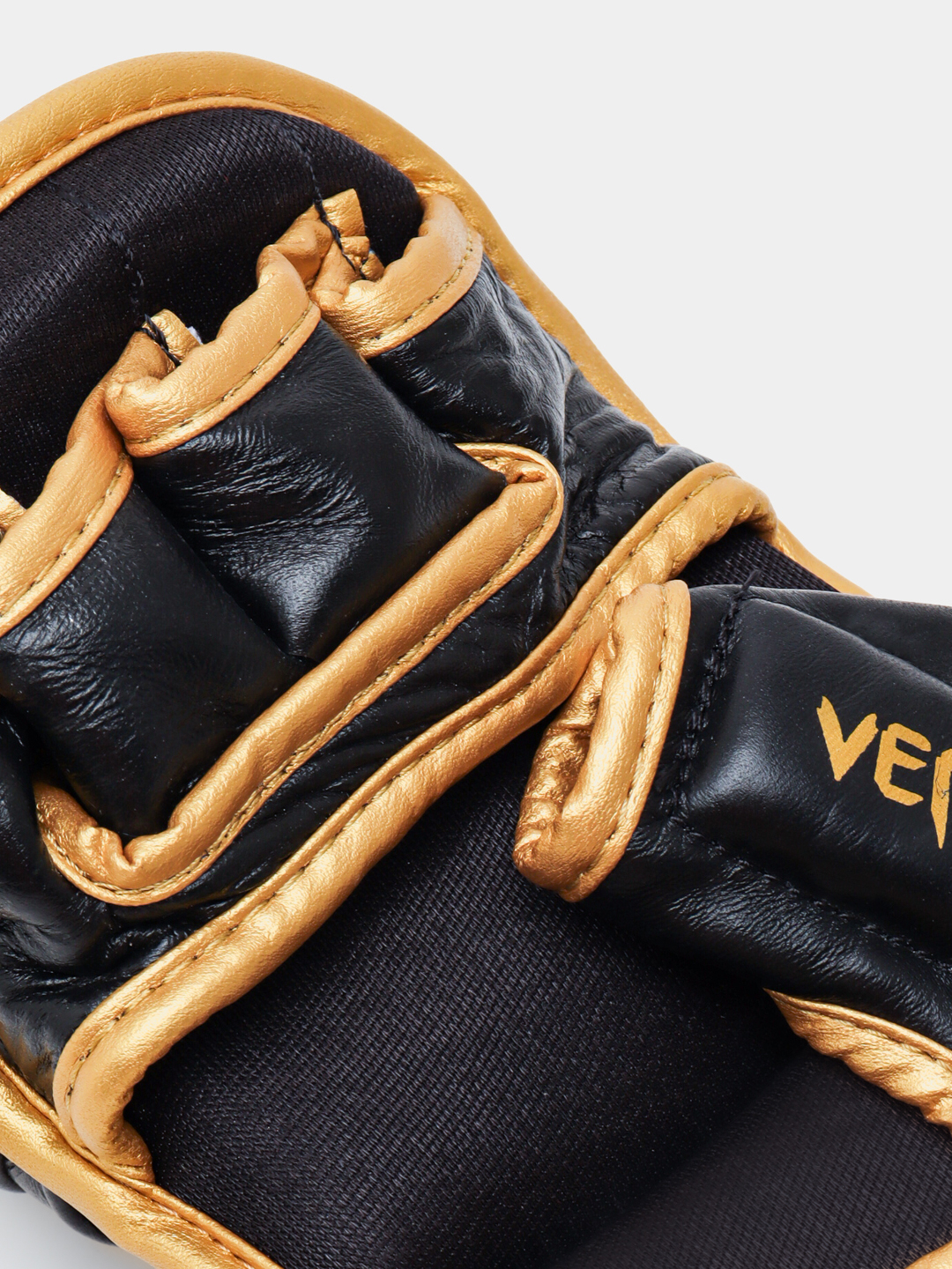 Teri qolqoplar Fetish