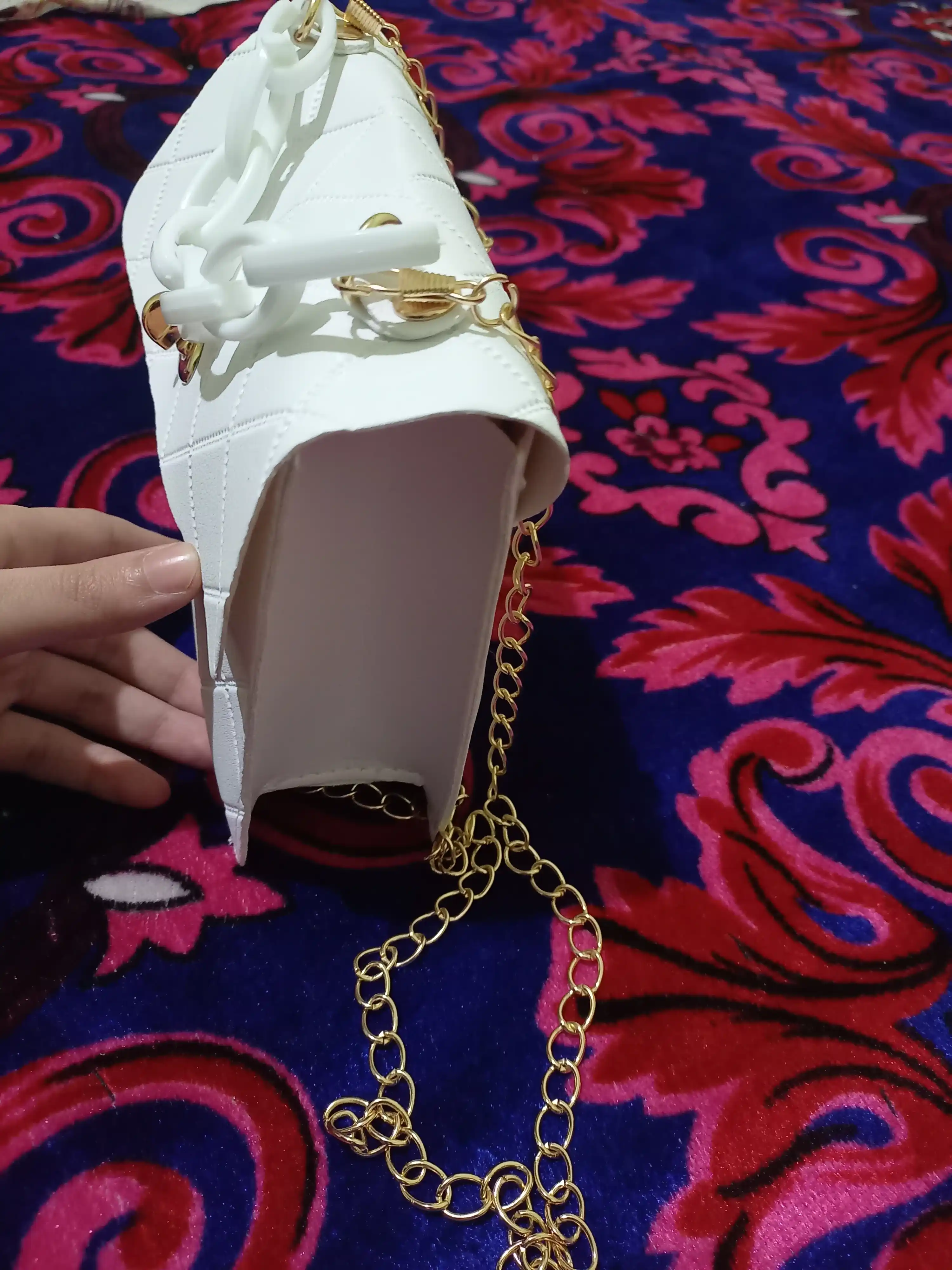 Sumka ayollar uchun, charm, yelkama