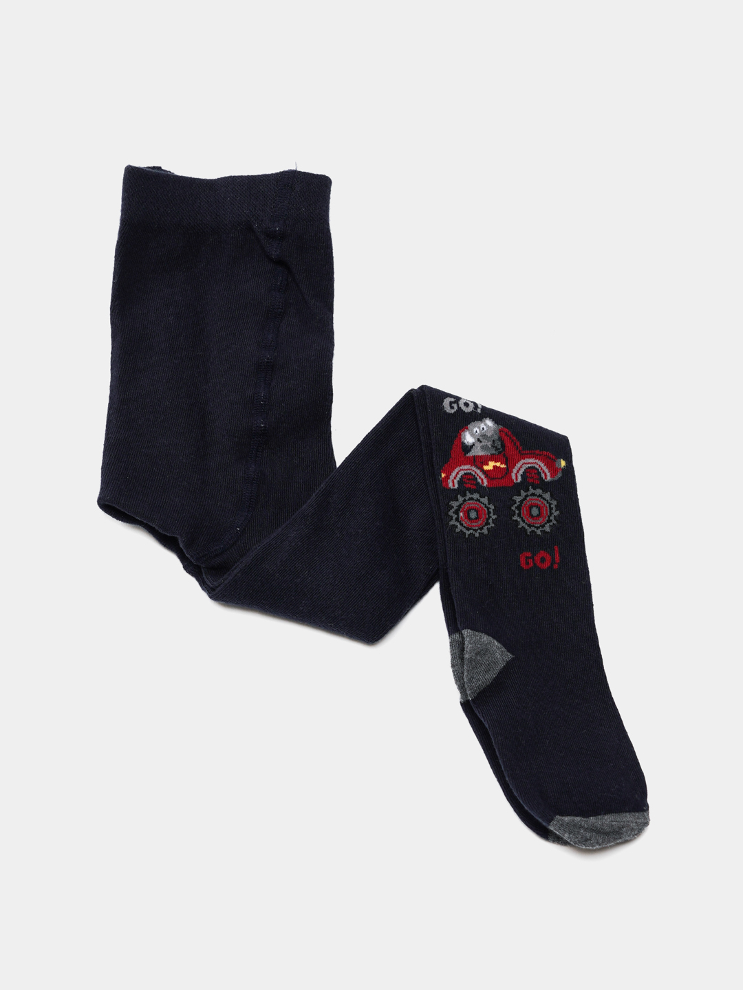 Yigit qizini ikki qora tanli yigitga sotdi.