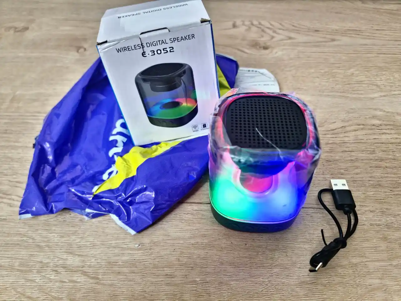 Колонка Bluetooth, с RGB подсветкой, беспроводная, с высокой громкостью, заряжаемая usb