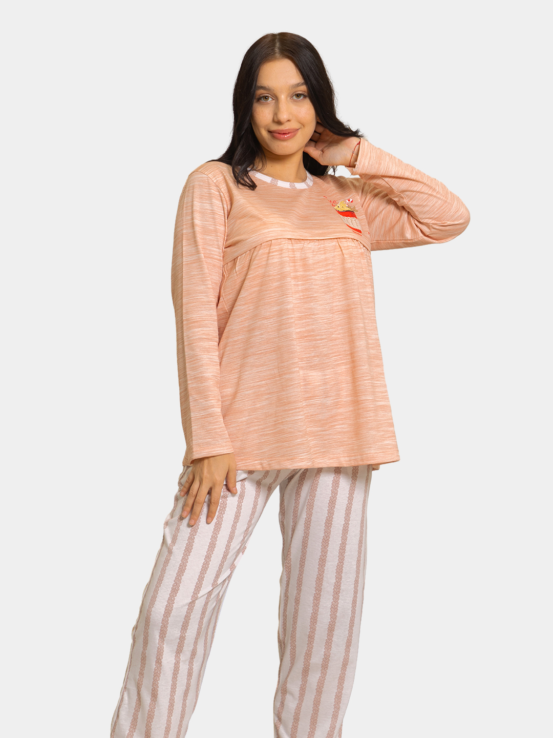 Chubby porno kruiz Uysiz odam jinsiy azosini korsatdi