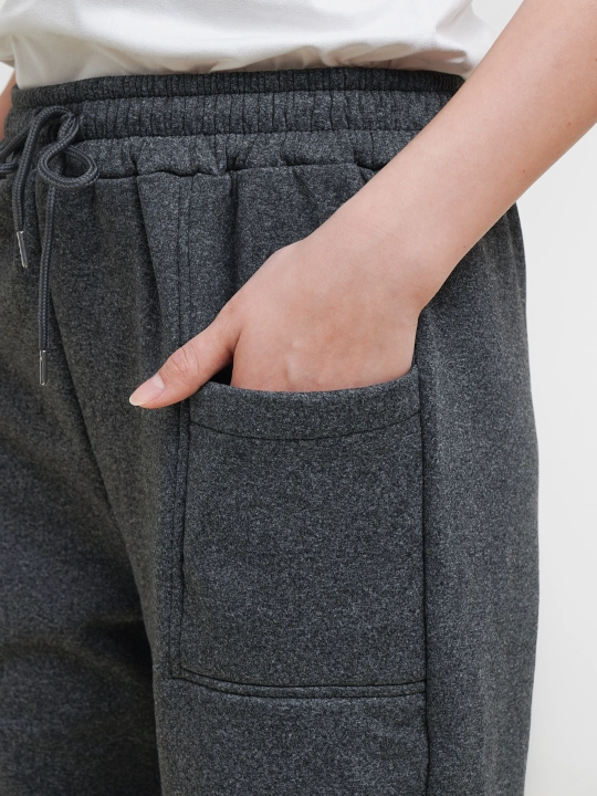 Cho'tkasi bo'yalgan jogger shimlari