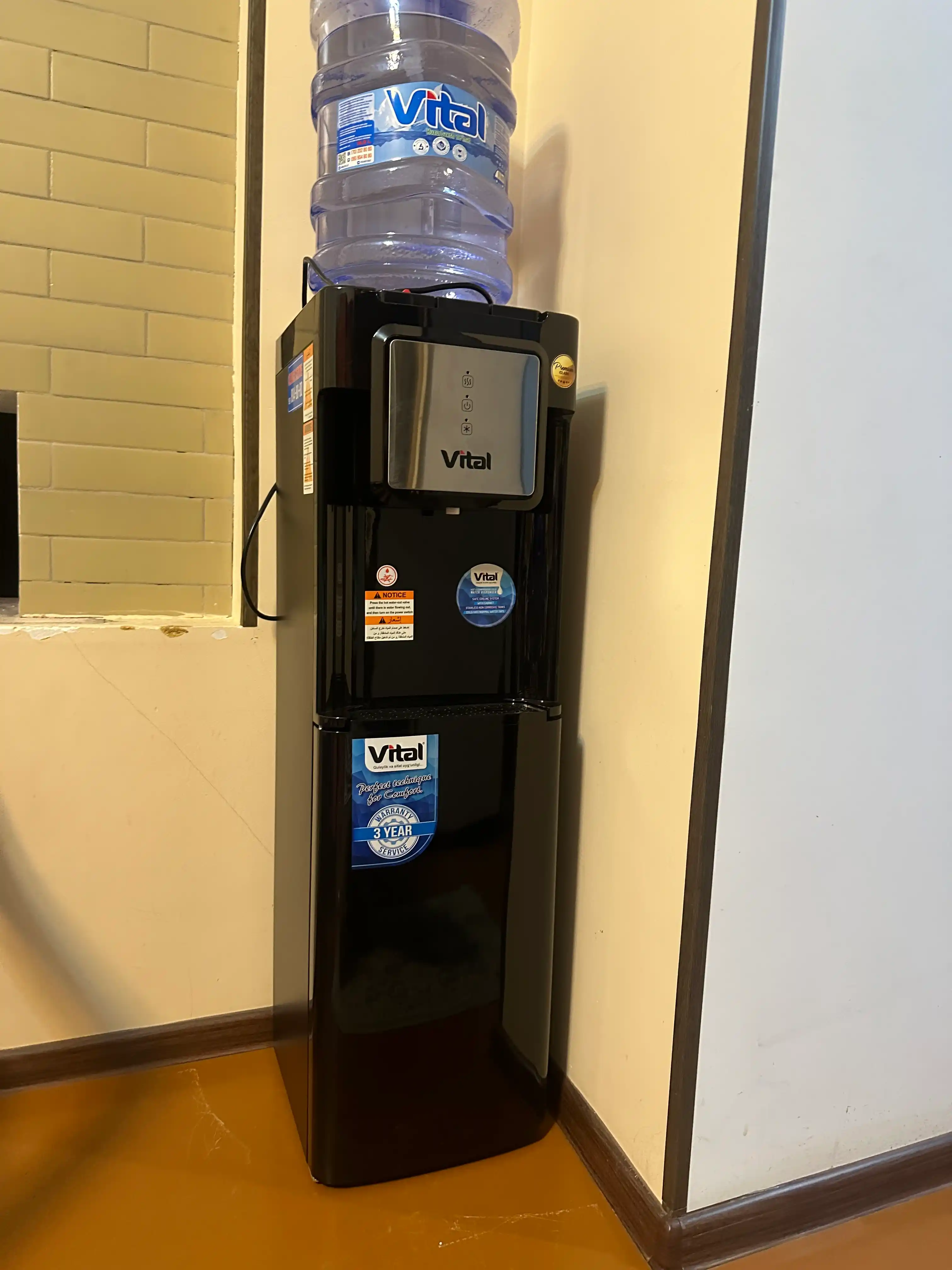 Кулер для воды Vital VT 910, охлаждение фреоном