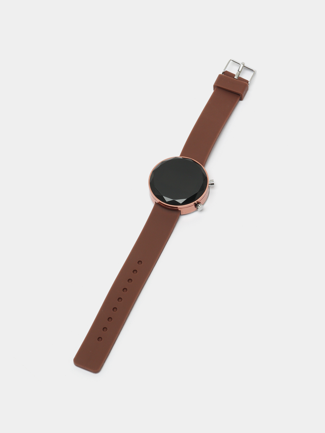 Детские электронные наручные часы за 30000 сум со скидкой 60