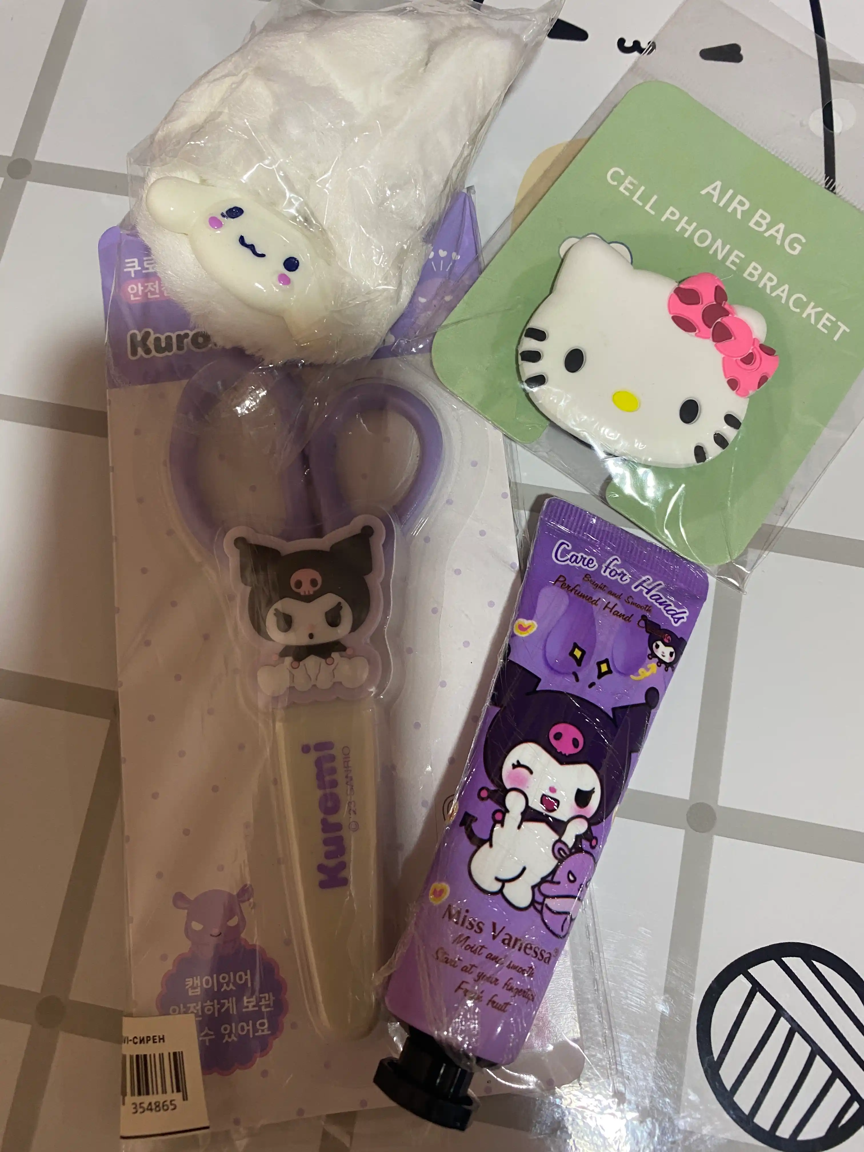 Hello Kitty soch tasmasi