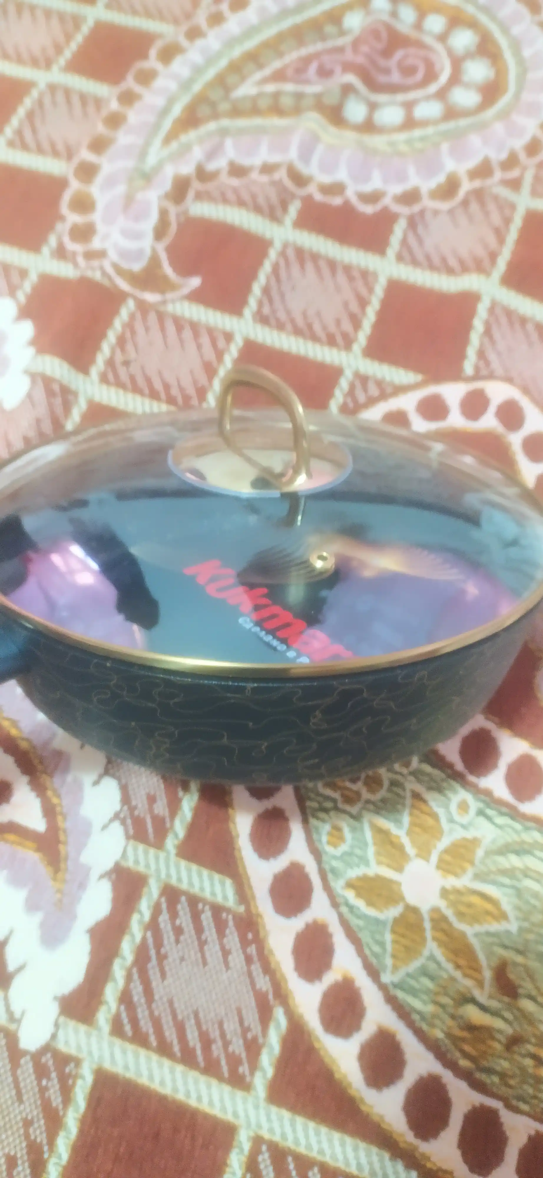 Tova Kukmara "Gratsiya" tutqichli, shisha qopqoq bilan, qora va oltin