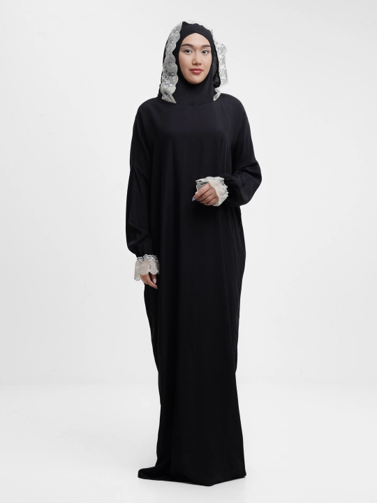Ayollar uchun islomiy kiyim, abaya (namoz uchun)