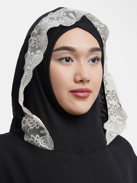 Ayollar uchun islomiy kiyim, abaya (namoz uchun)