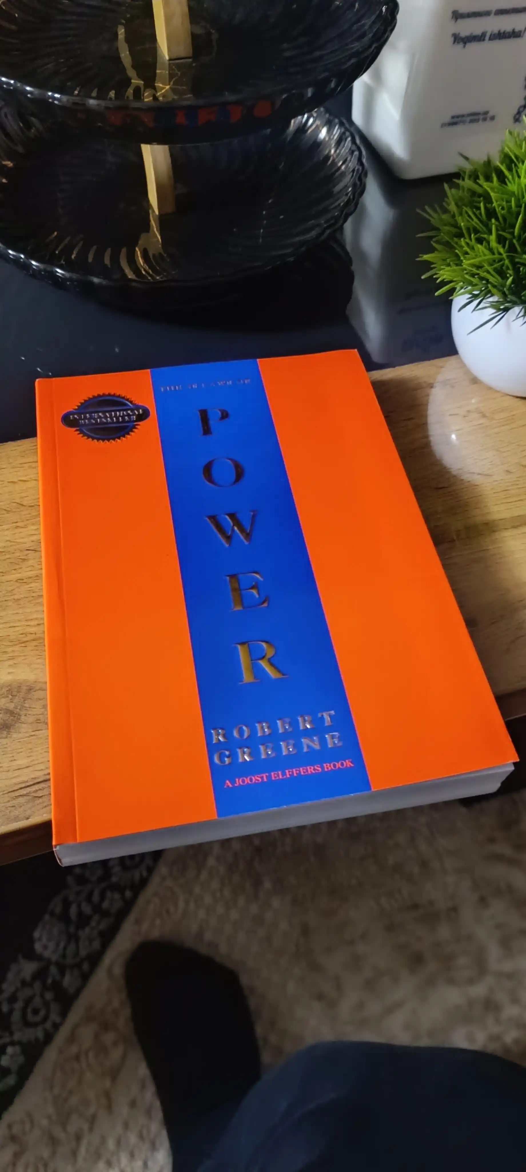 The 48 laws of Power Robert Greene