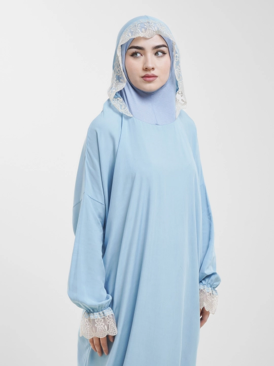 Ayollar uchun islomiy kiyim, abaya (namoz uchun)