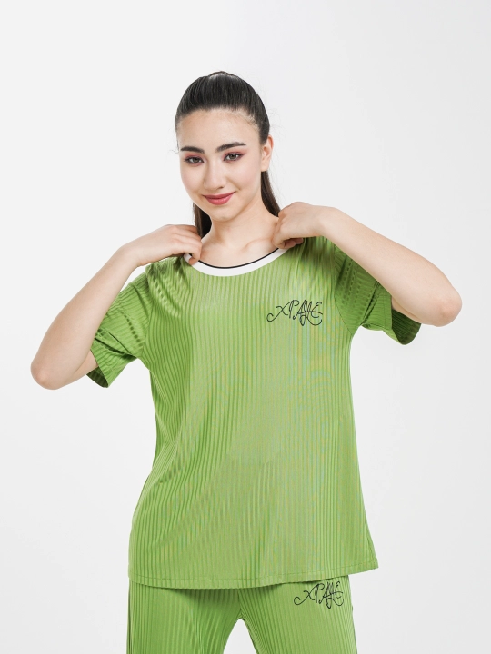 Yuqori va pastki pijama kostyumi, ipak
