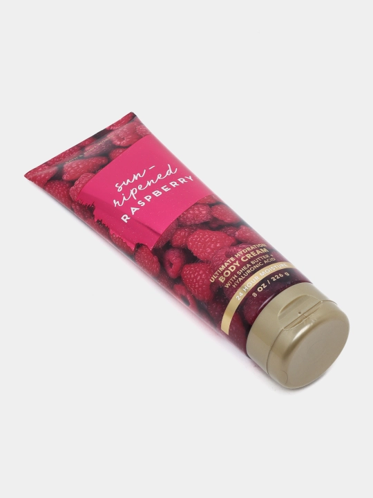Namlantiruvchi va oziqlantiruvchi tana kremi Bath And Body Works