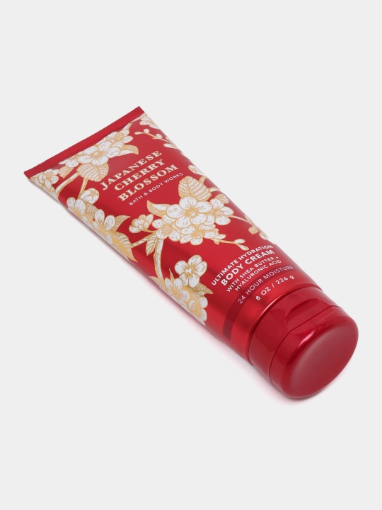 Namlantiruvchi va oziqlantiruvchi tana kremi Bath And Body Works