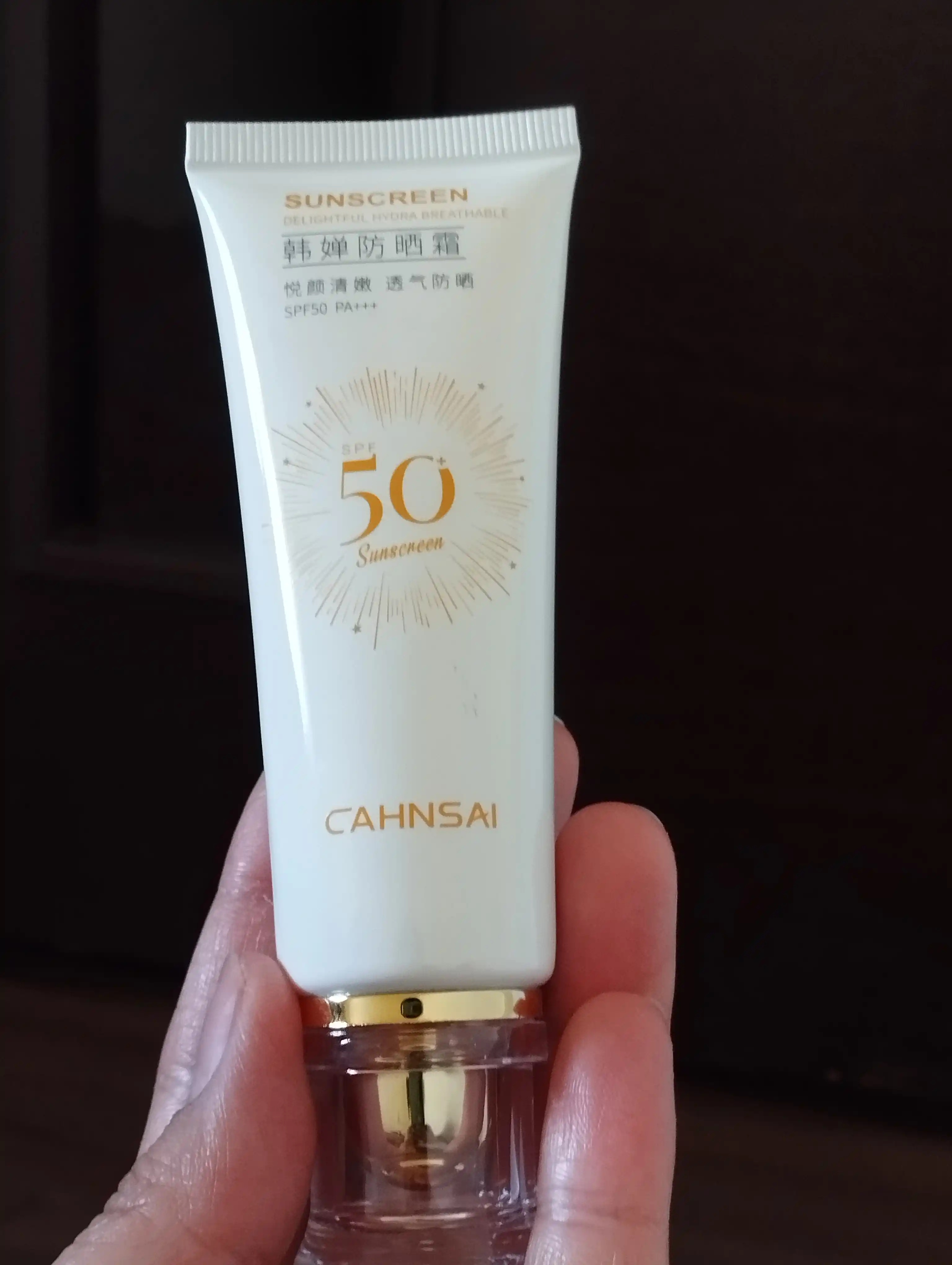 Quyoshdan himoya qiluvchi krem, yuz va tana namlovchi, suvga chidamli, SPF 50 PA++