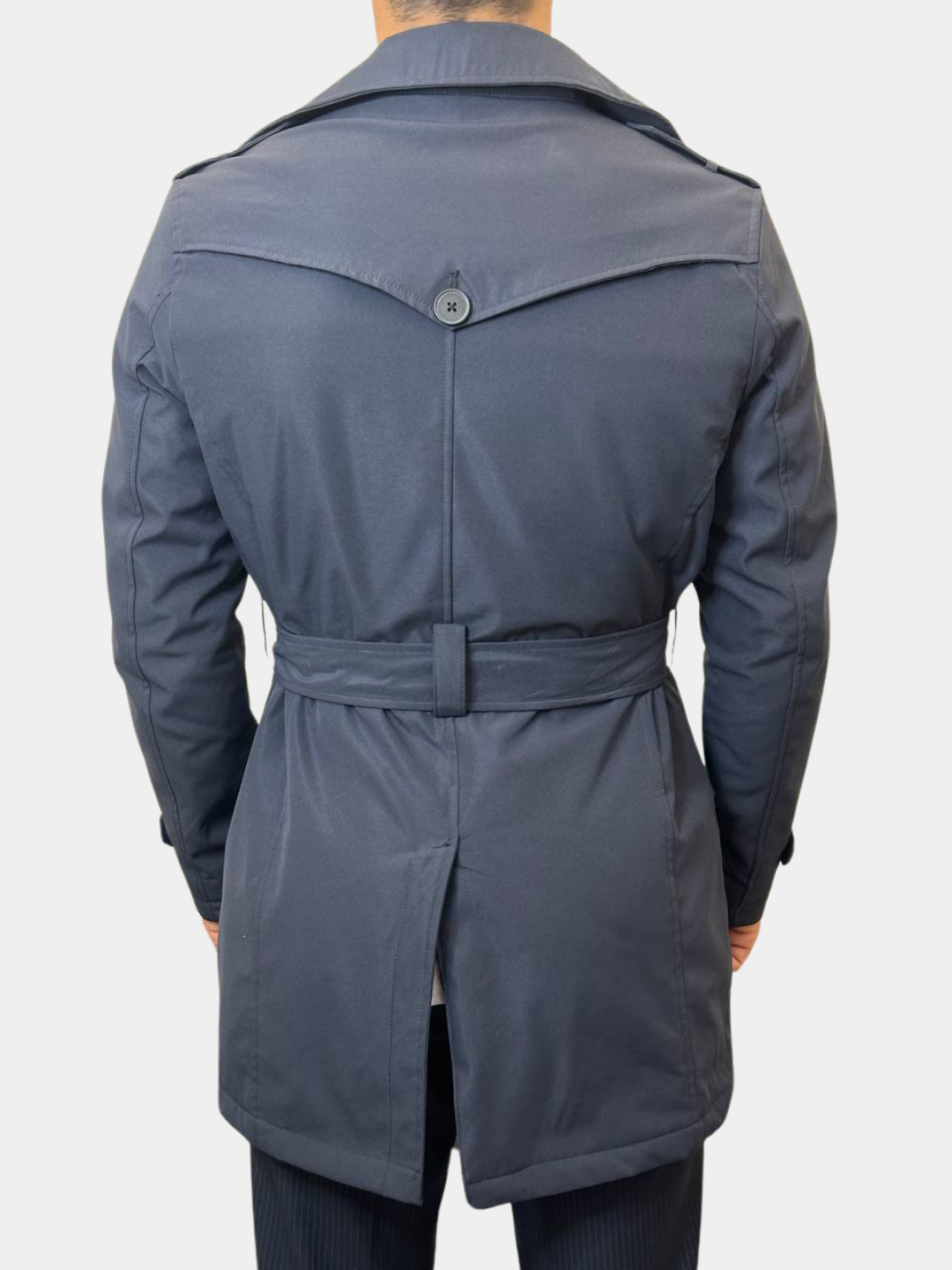 Erining uni aldayotgani aks etgan veb-kamera videosi