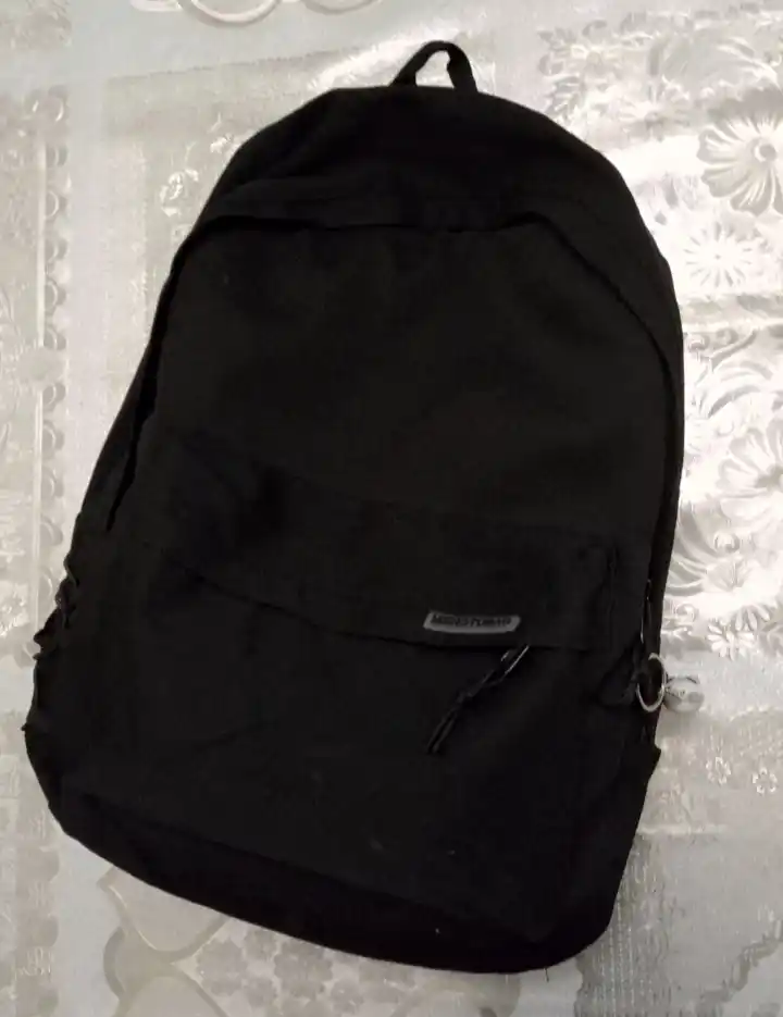 Erkaklar ryukzagi, kundalik, maktab