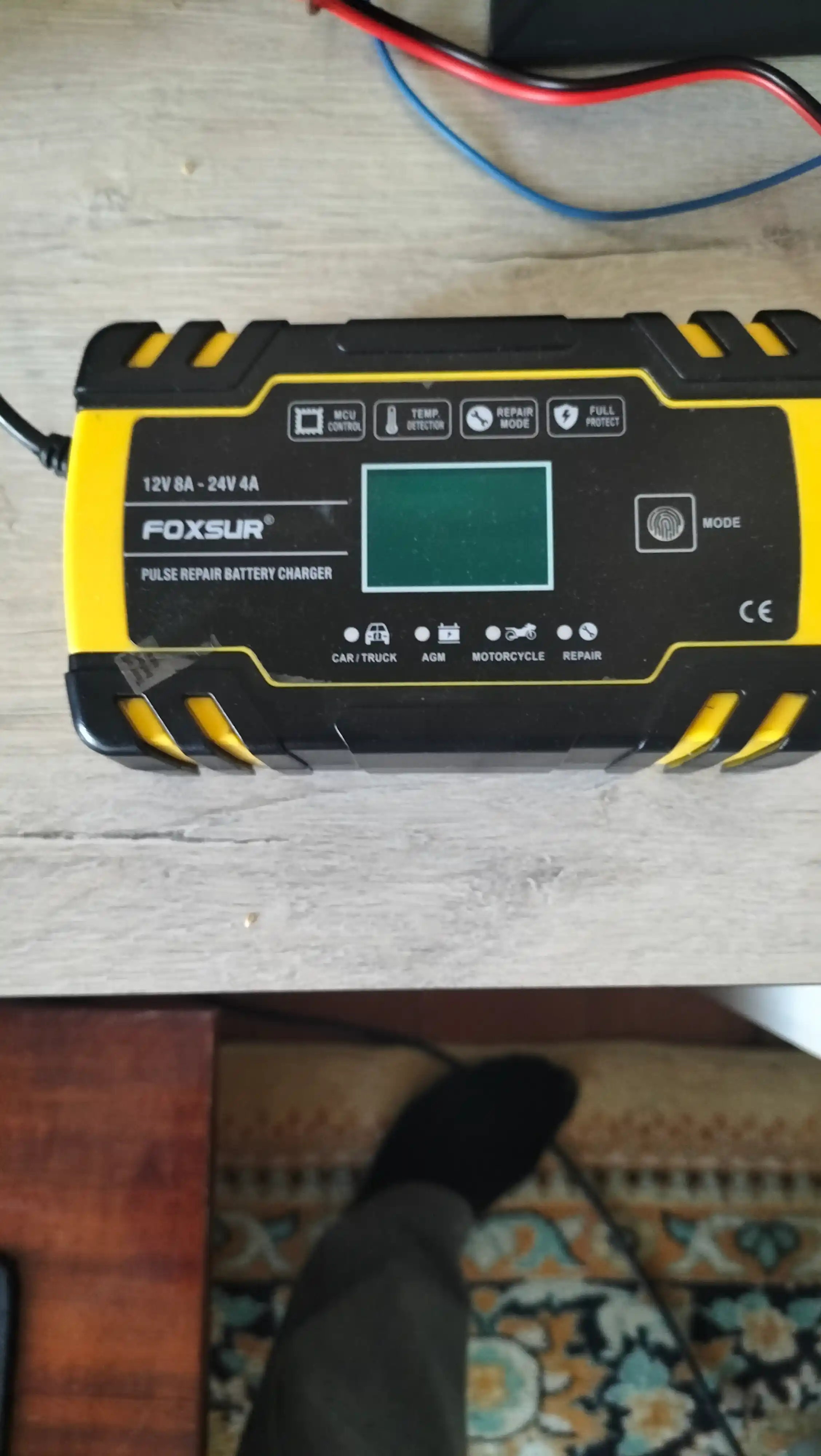 FOXSUR 12V 8A / 24V 4A akkumulyator zaryad qurilmasi, avtomatik, AGM GEL