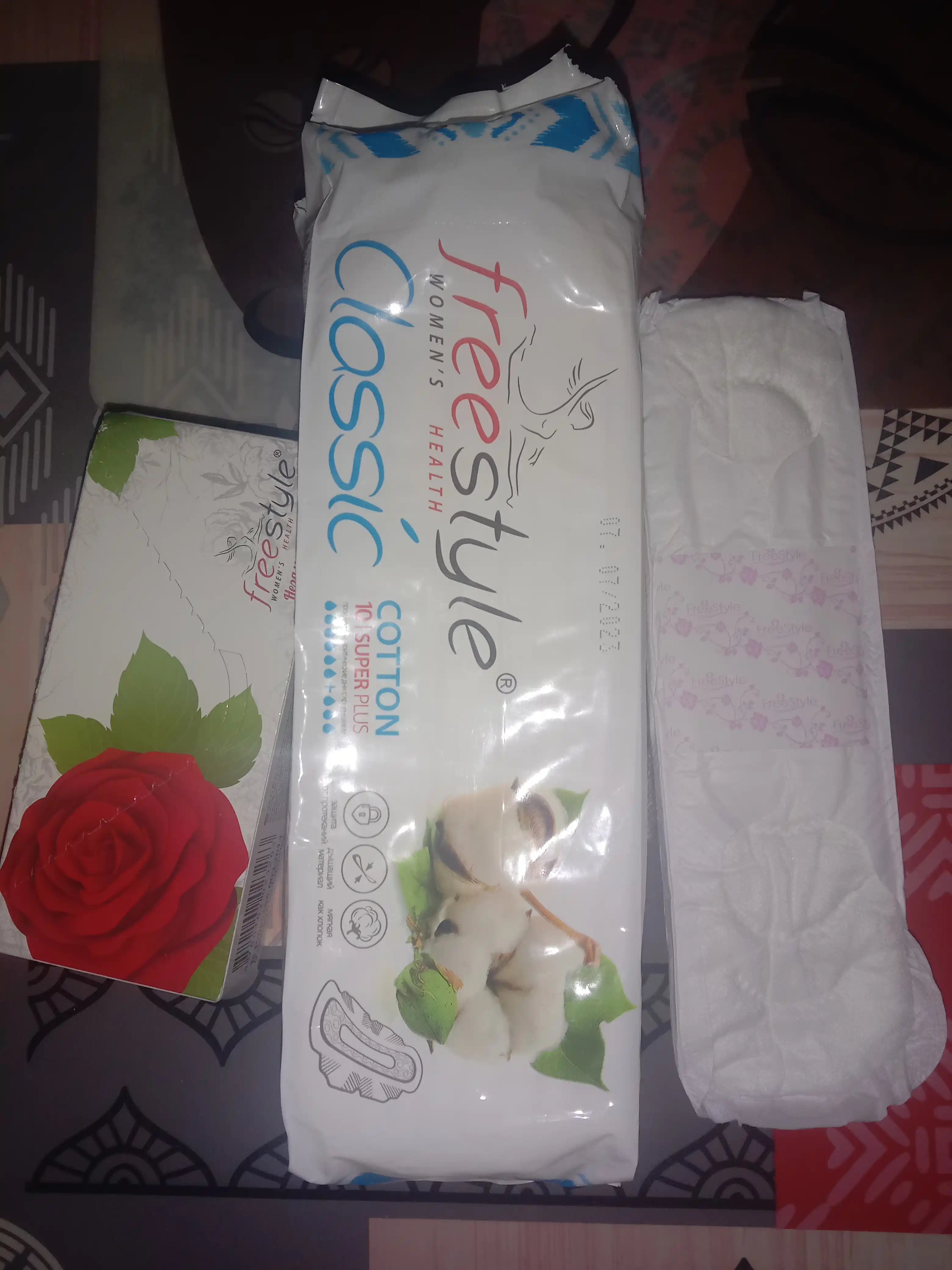 Ayollar gigiyenik prokladkalari Free Style Classic Cotton Super, 10 dona