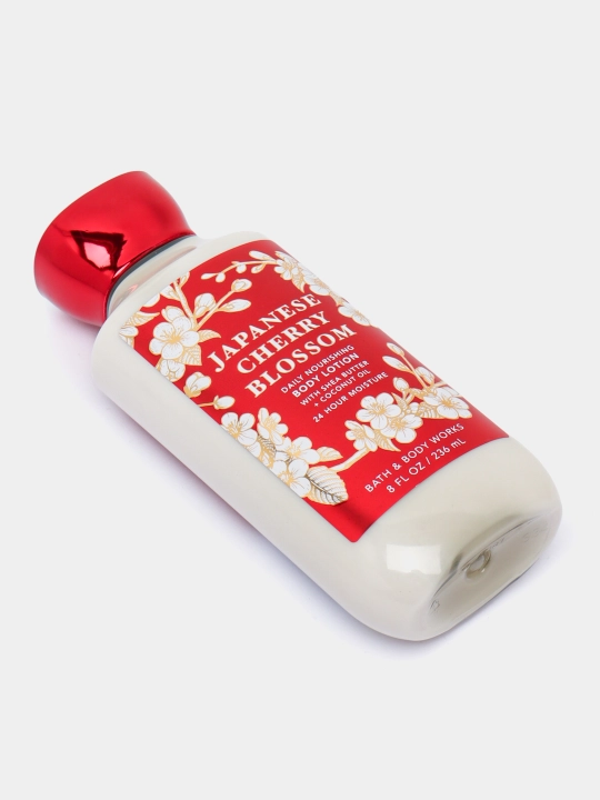 BATH AND BODY WORKS tana uchun namlantiruvchi parfyumeriya losyoni, 236 ml