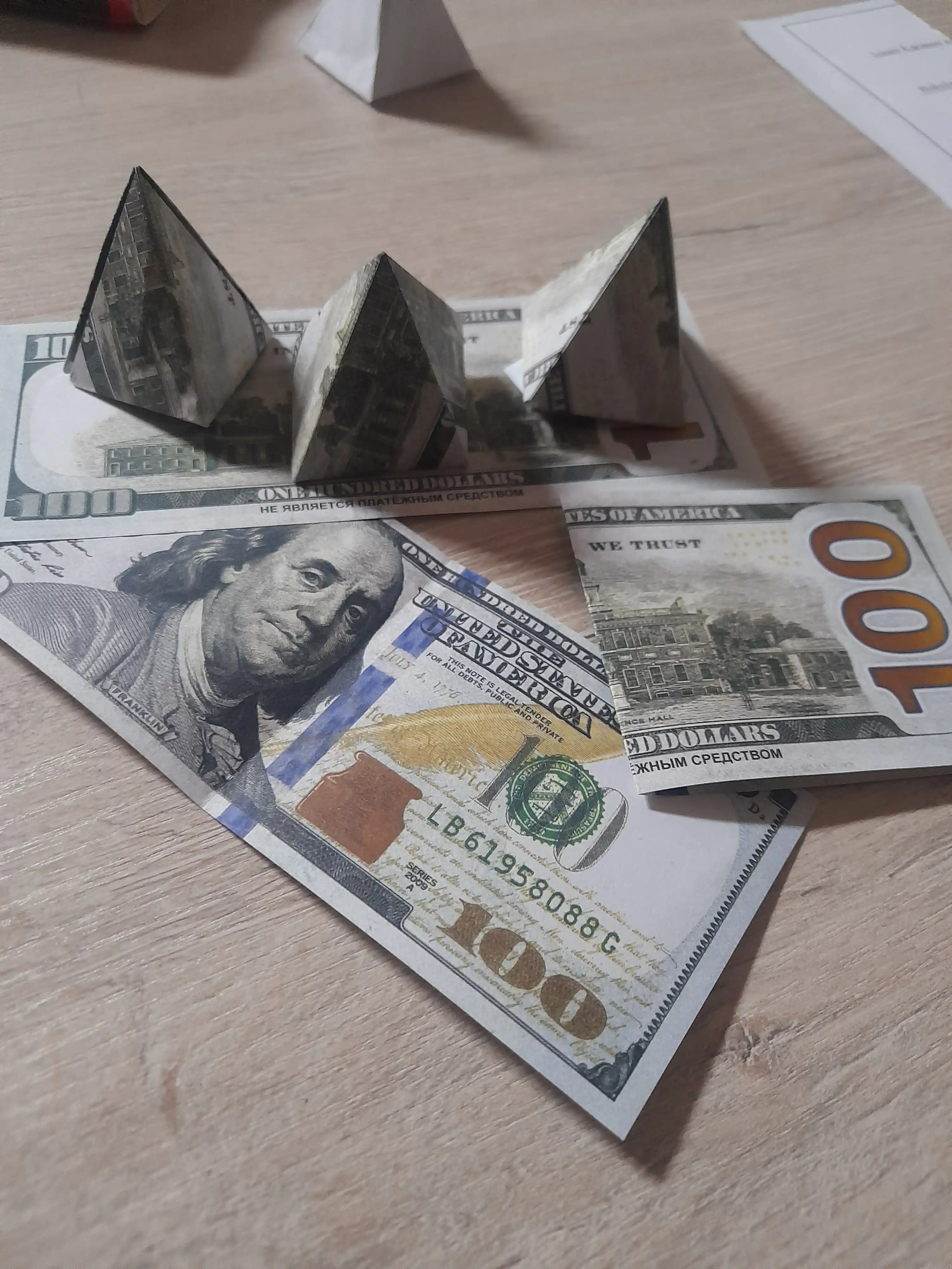 Сувенирные купюры 100 и 50 $ для изготовления украшений и цветов, дарения в подарок