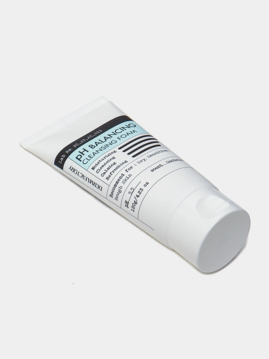 Terining pH balansini tiklovchi ko'pik Derma Factory pH Balancing Cleansing Foam, 120 g