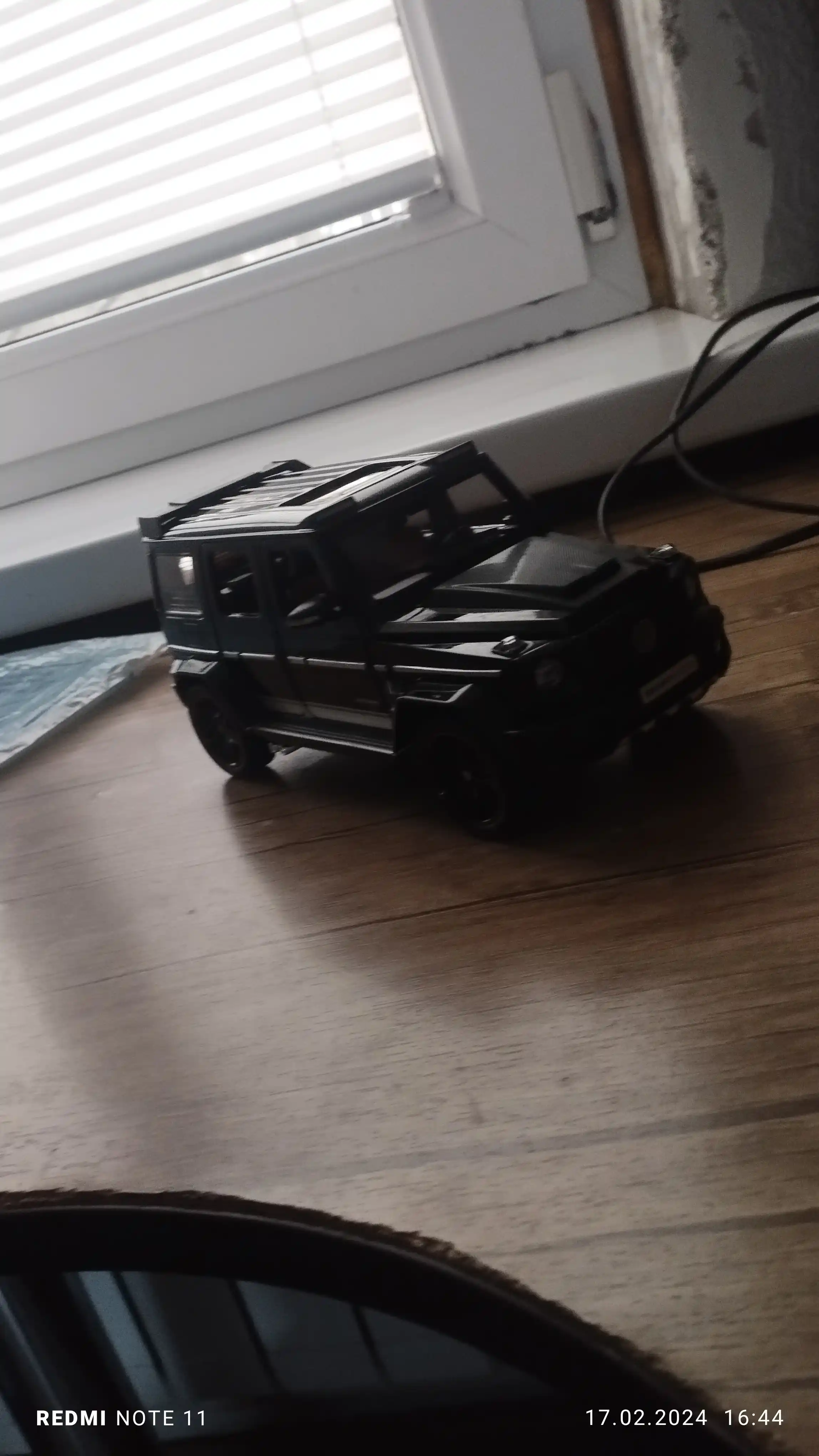 Металлическая машинка Mercedes-Benz G-Brabus G800 1:24