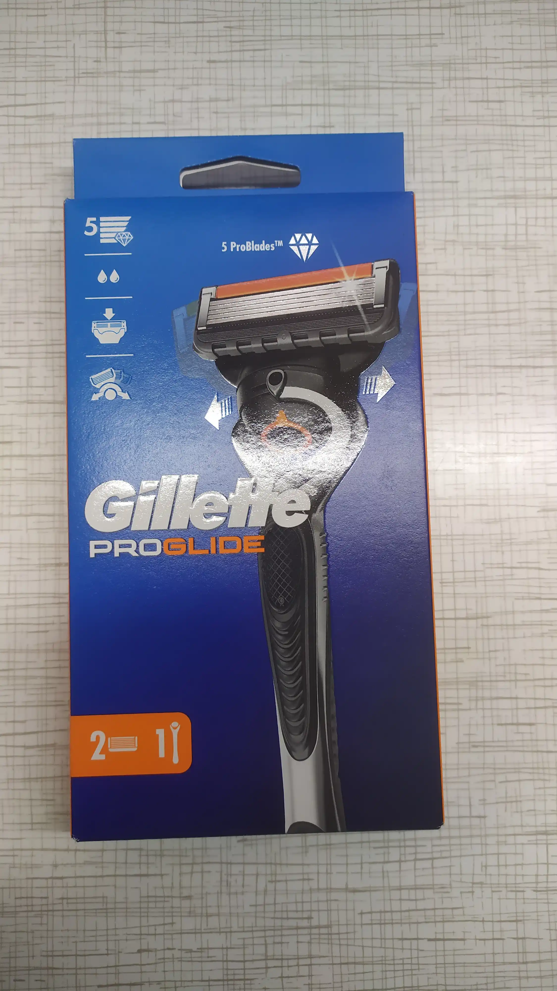 Бритва с триммером Gillette Fusion ProGlide, 5 лезвий с углеродным покрытием, +2 кассеты