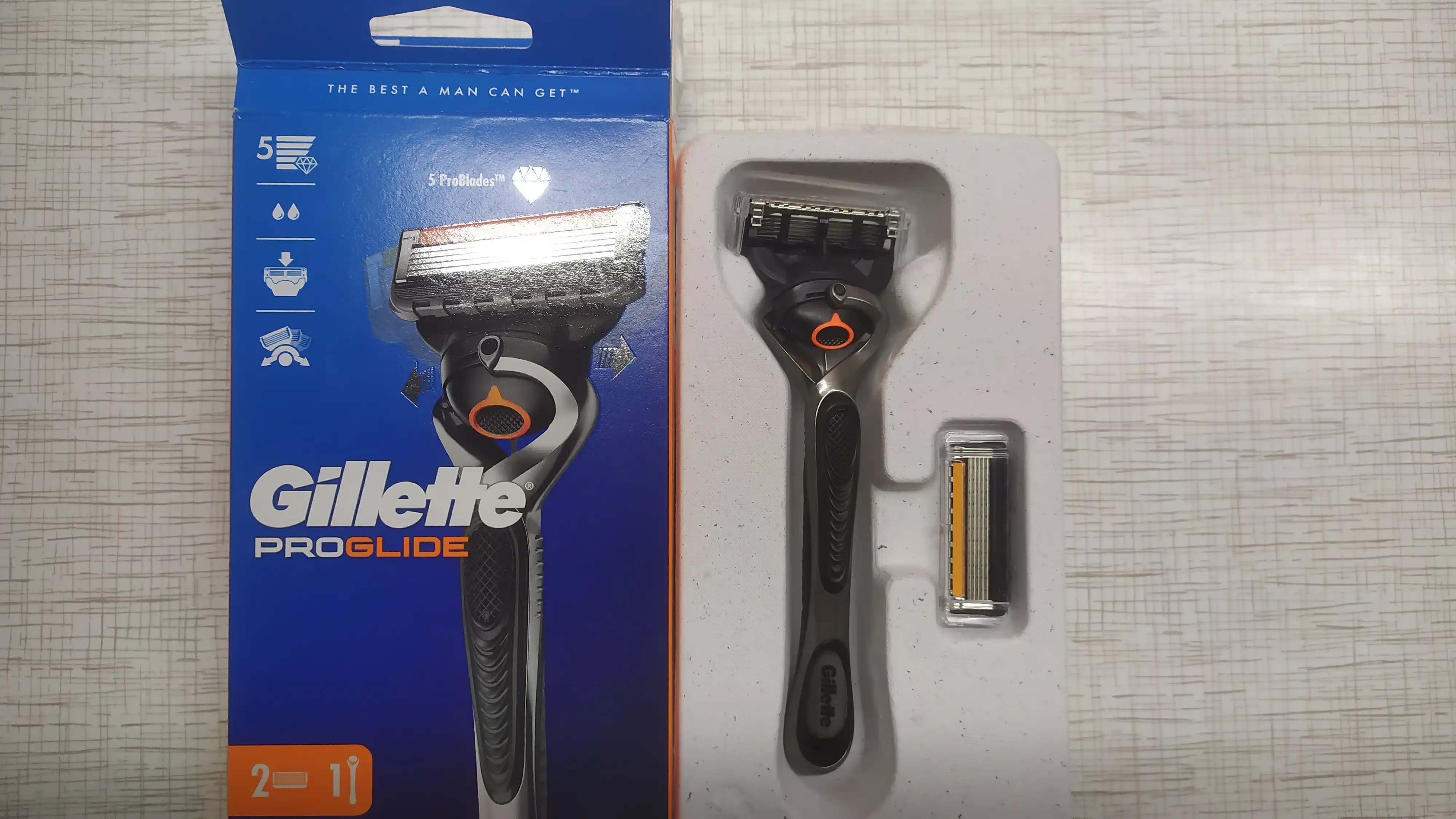 Бритва с триммером Gillette Fusion ProGlide, 5 лезвий с углеродным покрытием, +2 кассеты