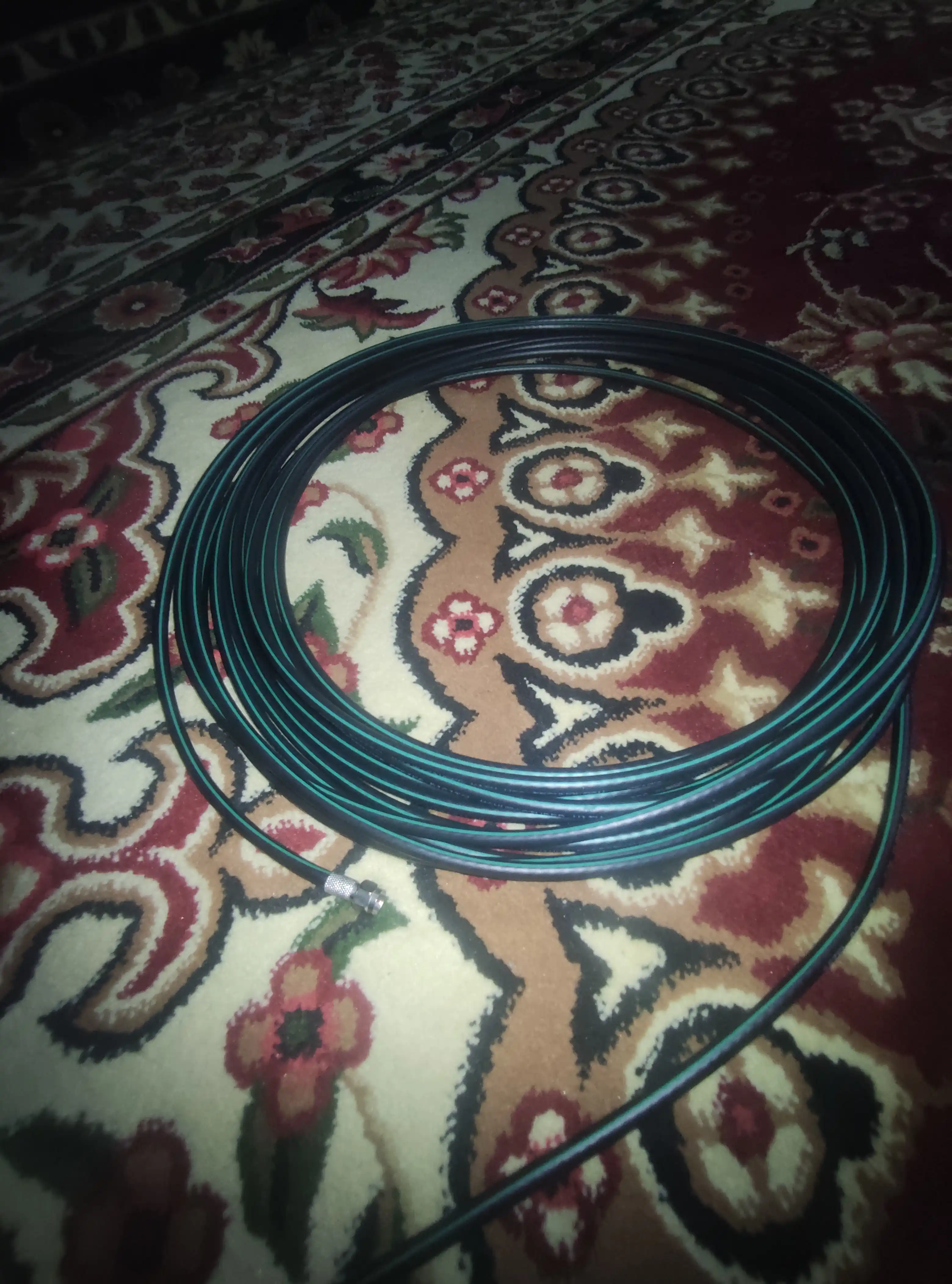 Televizor antenna va kabel televideniyasi uchun koaksial kabellar RG-6, TV kabel-shnur