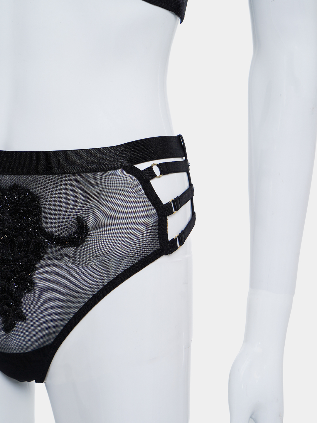 Onlayn porno filmda musofirlar