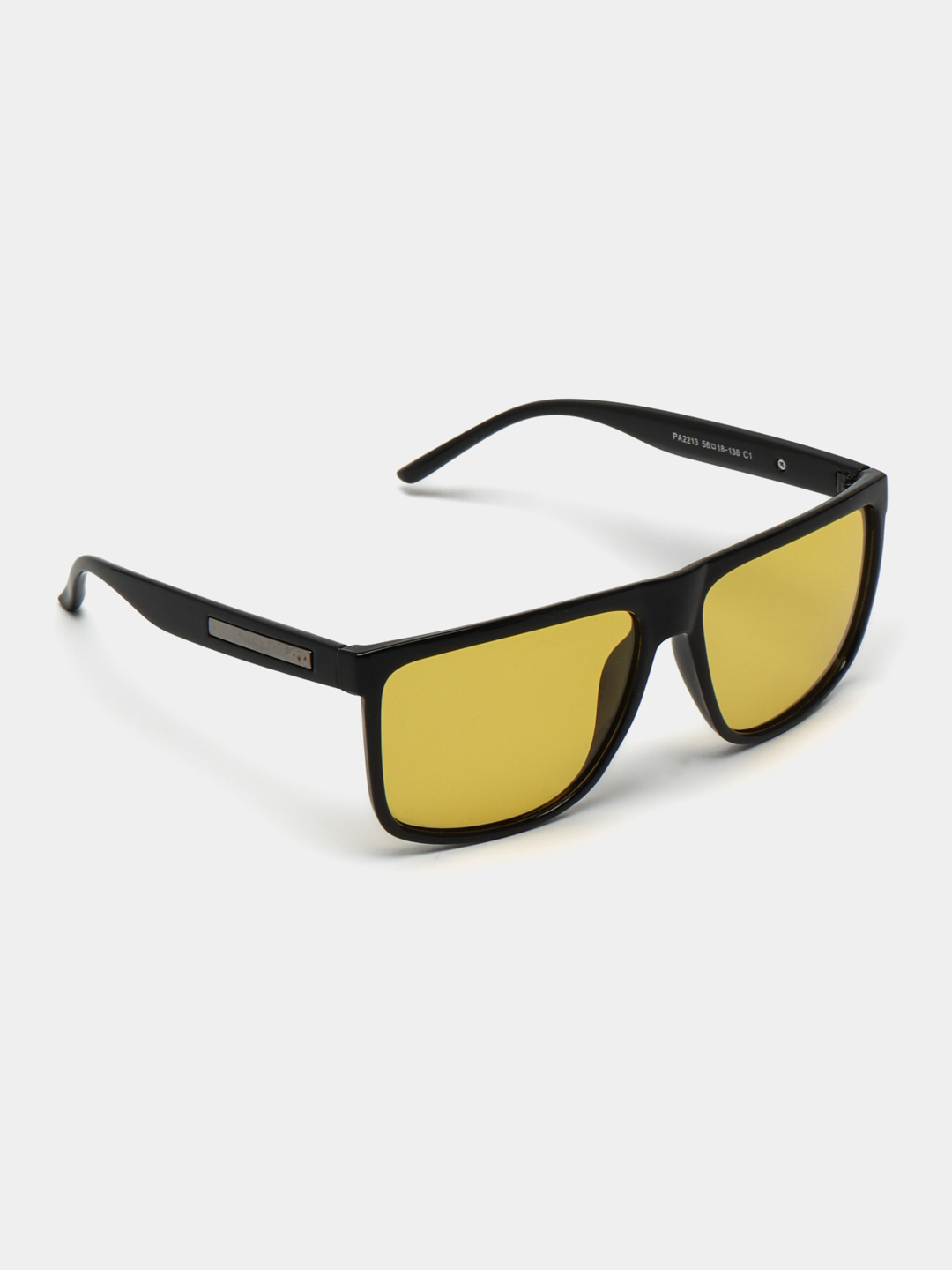 Uydagi erkak va uning xotini jinsiy aloqada