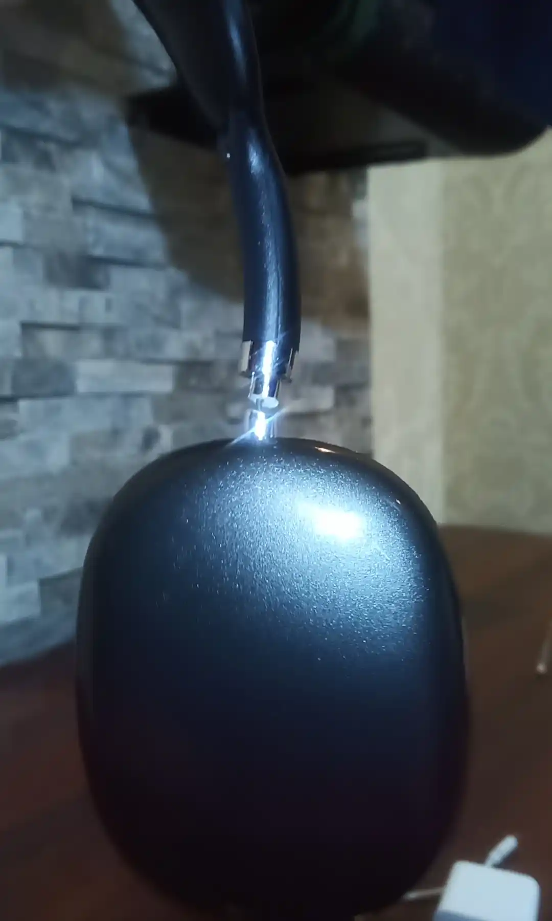 Simsiz quloqchinlar P9 Bluetooth, xotira kartasi SD va mikrofon qo'llab-quvatlaydi