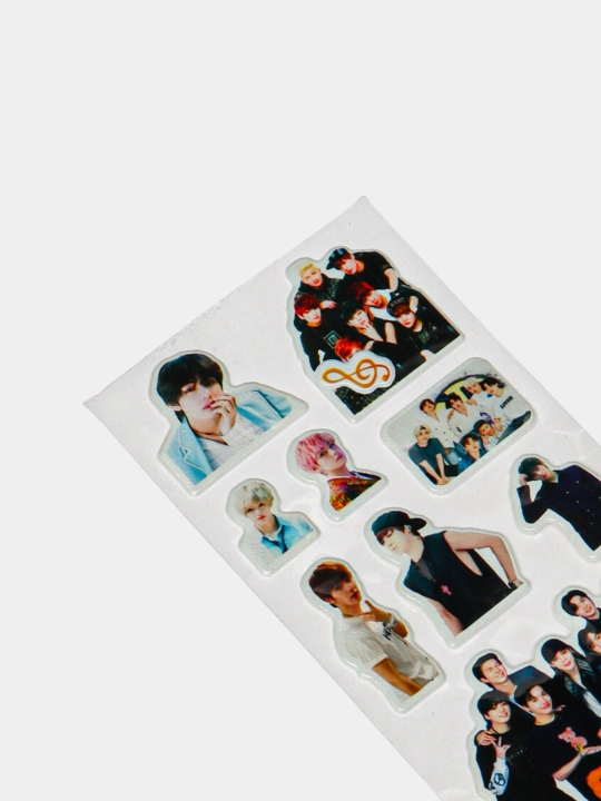 Stikerlari "BTS", 1 varaqda 12 ta stiker