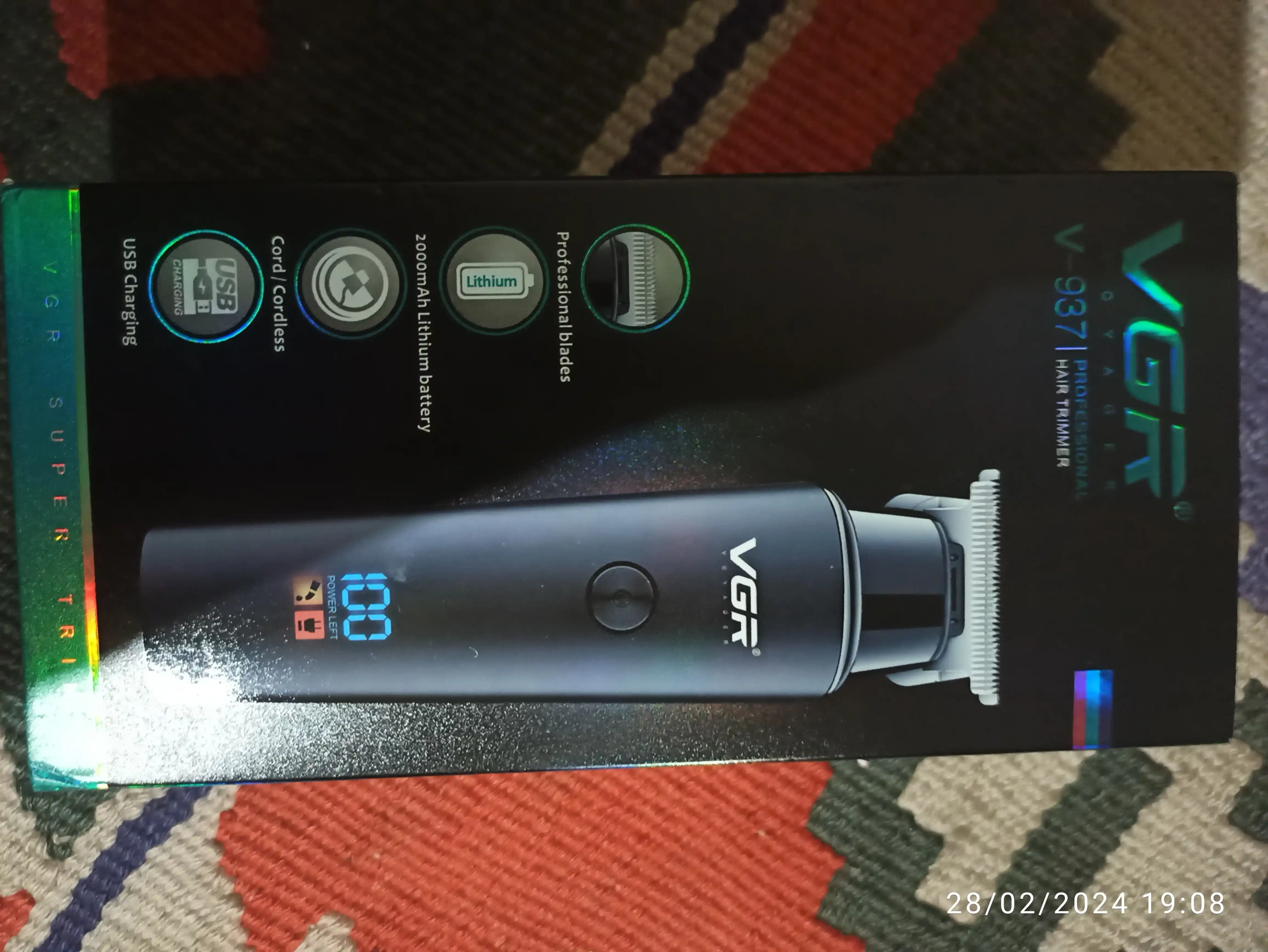 Professional simsiz soch va soqol olish kesish mashinkasi trimmer VGR V-937, LCD displeyli
