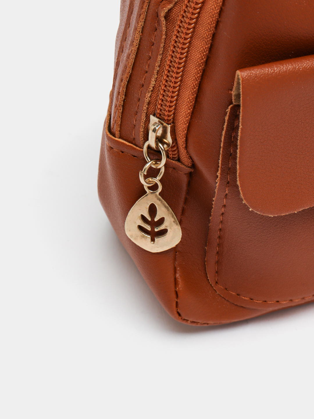 Rus ayolni kolxozda sikishadi. Chili Marlene Doll seks marafon video