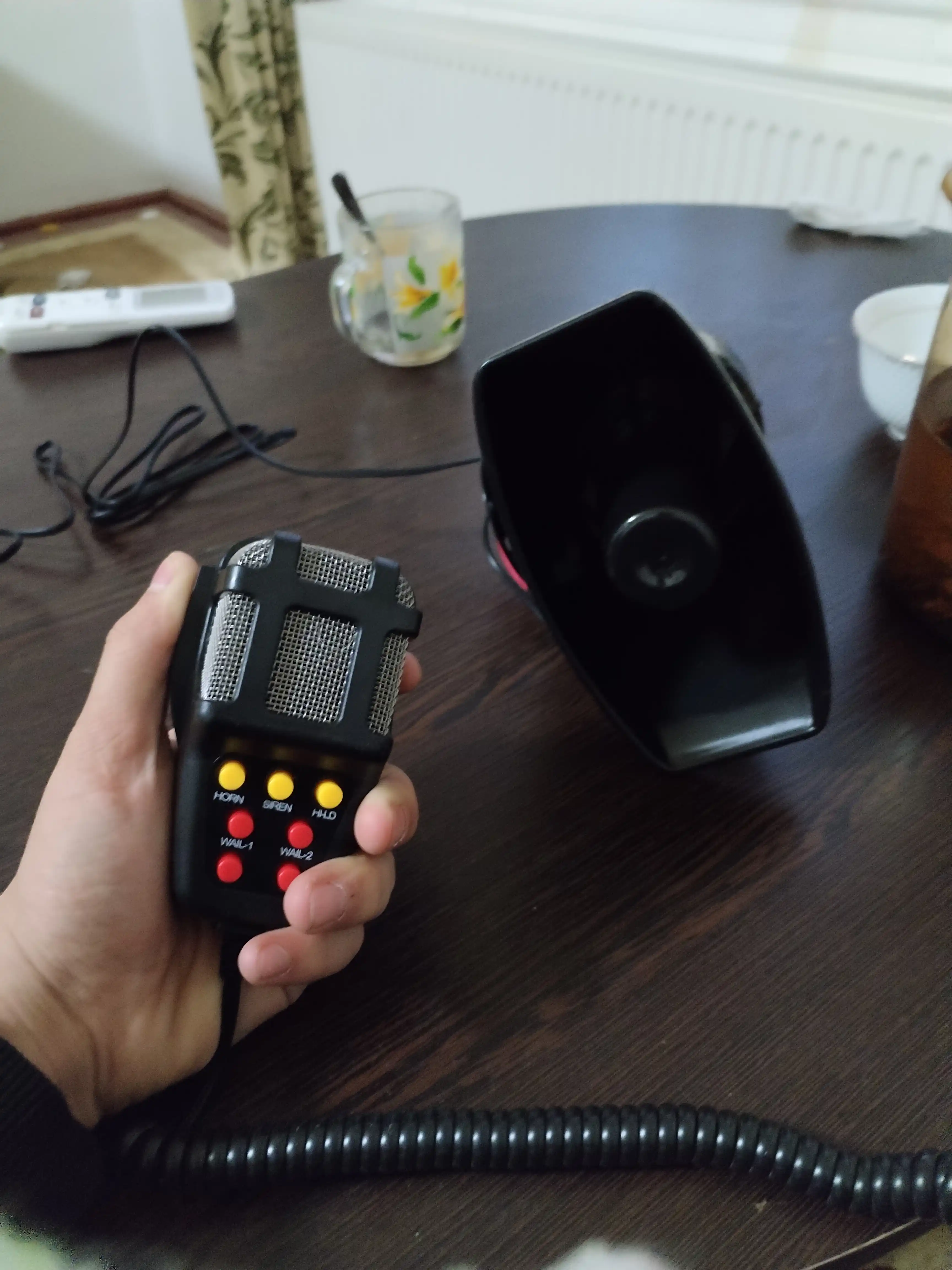 Sirena, karnay va mikrofon bilan SGU, 7 xil signal, 12V, 100W, 150 Db