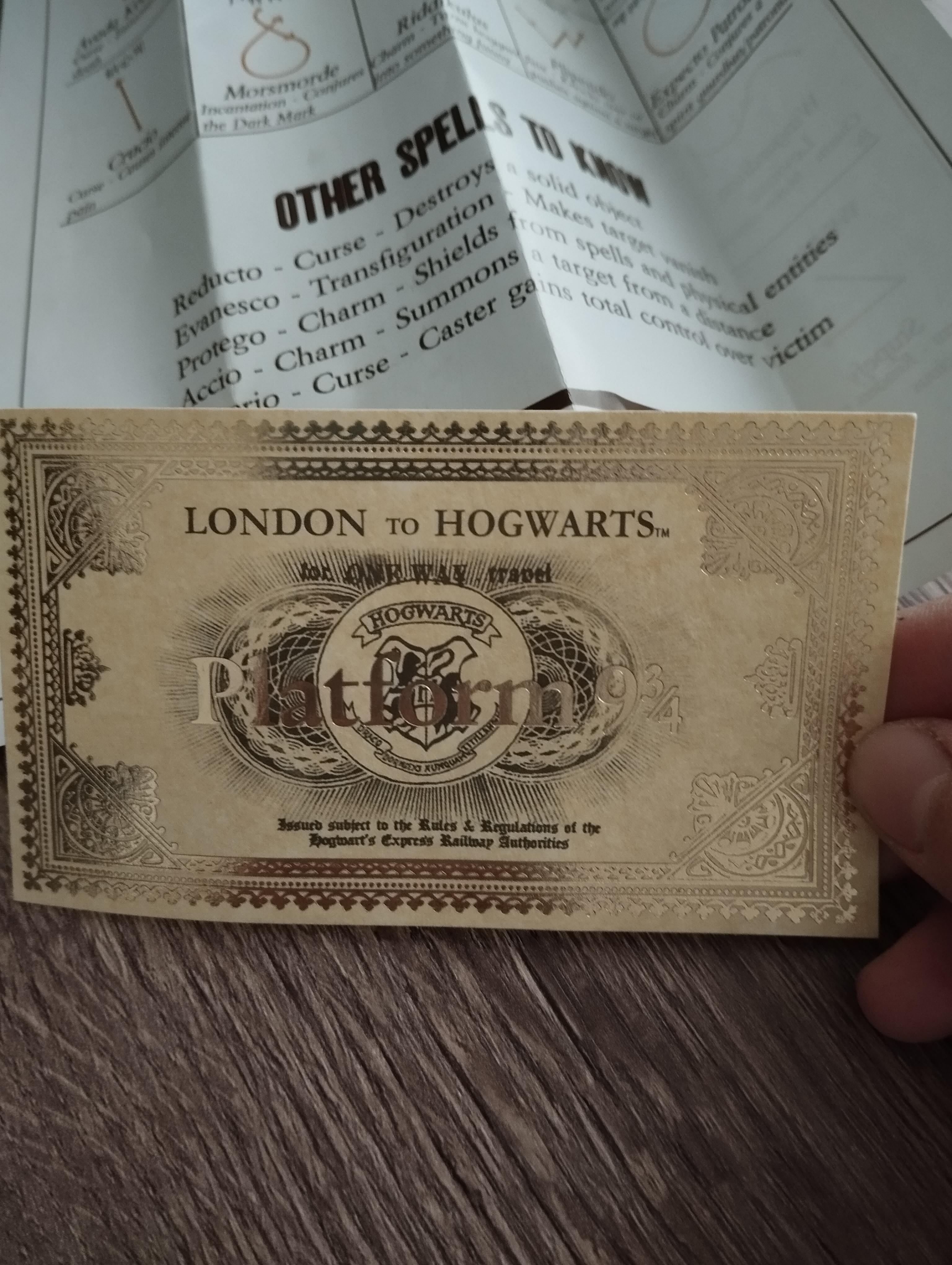 Chiroqli sehrli tayoqcha Harry Potter chiroq bilan, Dambldor, Garri Potter, Volendemort