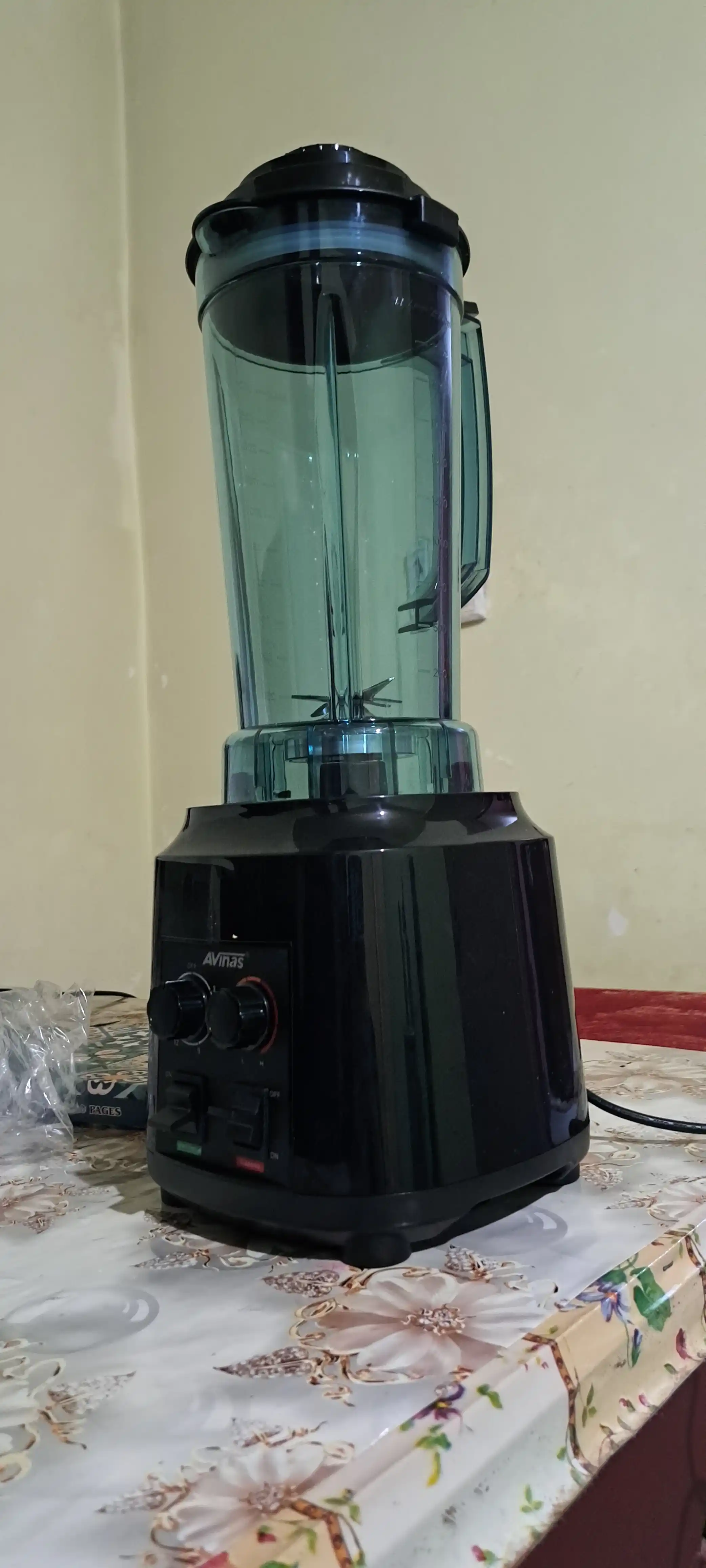 Yuqori tezlikda ishlaydigan professional statsionar blender Avinas AV-128, 3L, 3000 Vt