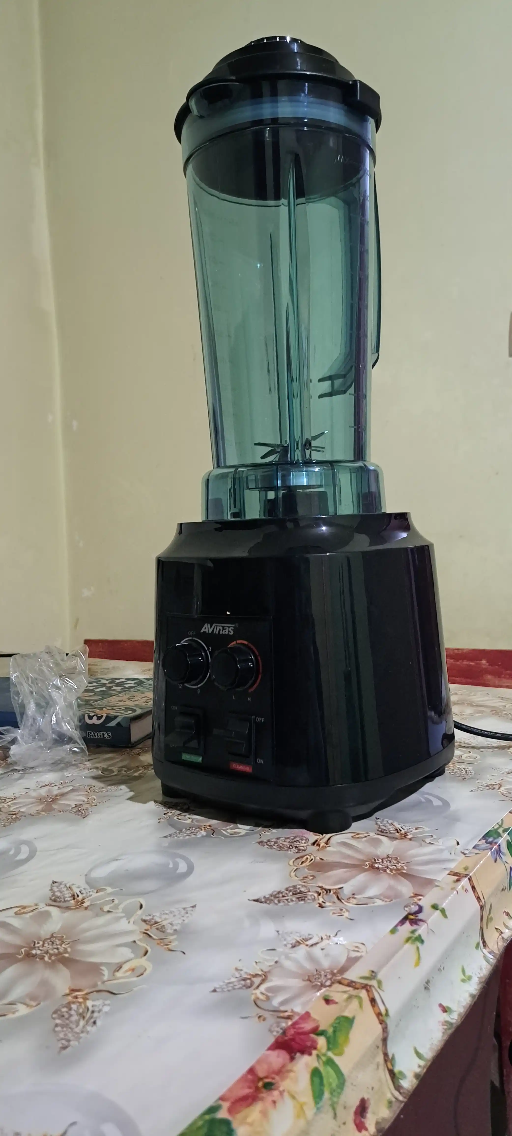 Yuqori tezlikda ishlaydigan professional statsionar blender Avinas AV-128, 3L, 3000 Vt