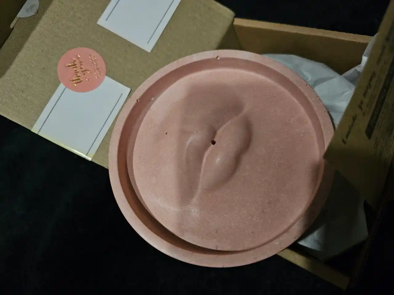 Держатель для аромапалочек Lips