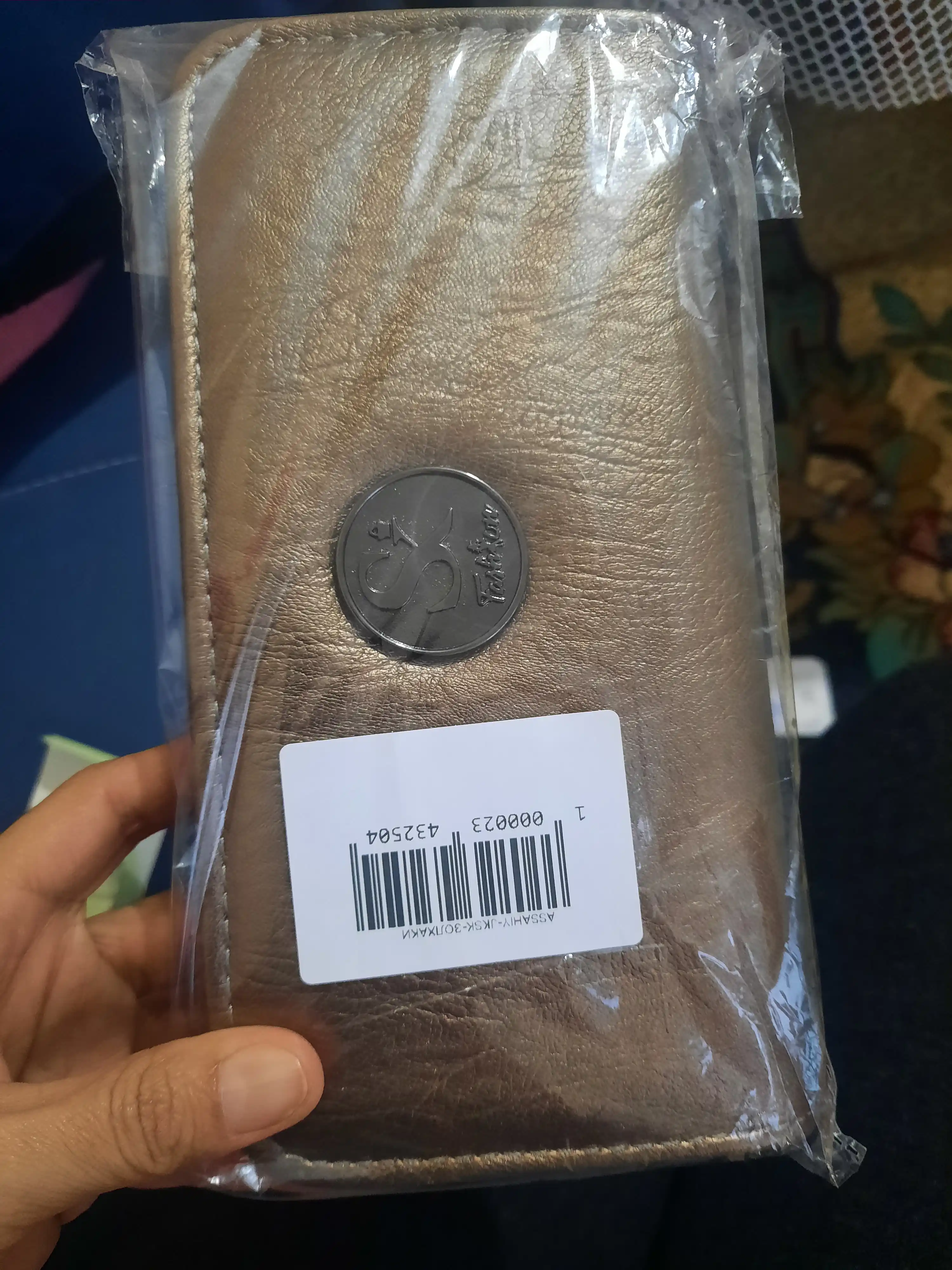 Hamyon ayollar uchun, fermuar qulfi bilan