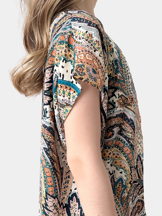 Ayollar kostyumi, oversize, tunika va shim, o‘lchami 46-52