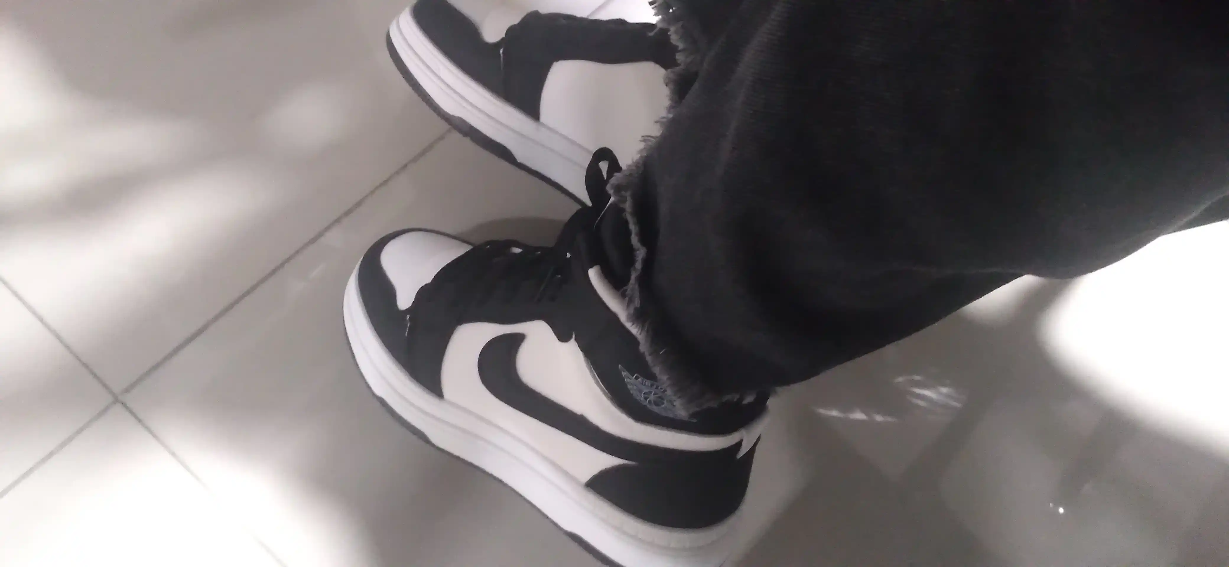 Ayollar uchun Jordan krassovkalari