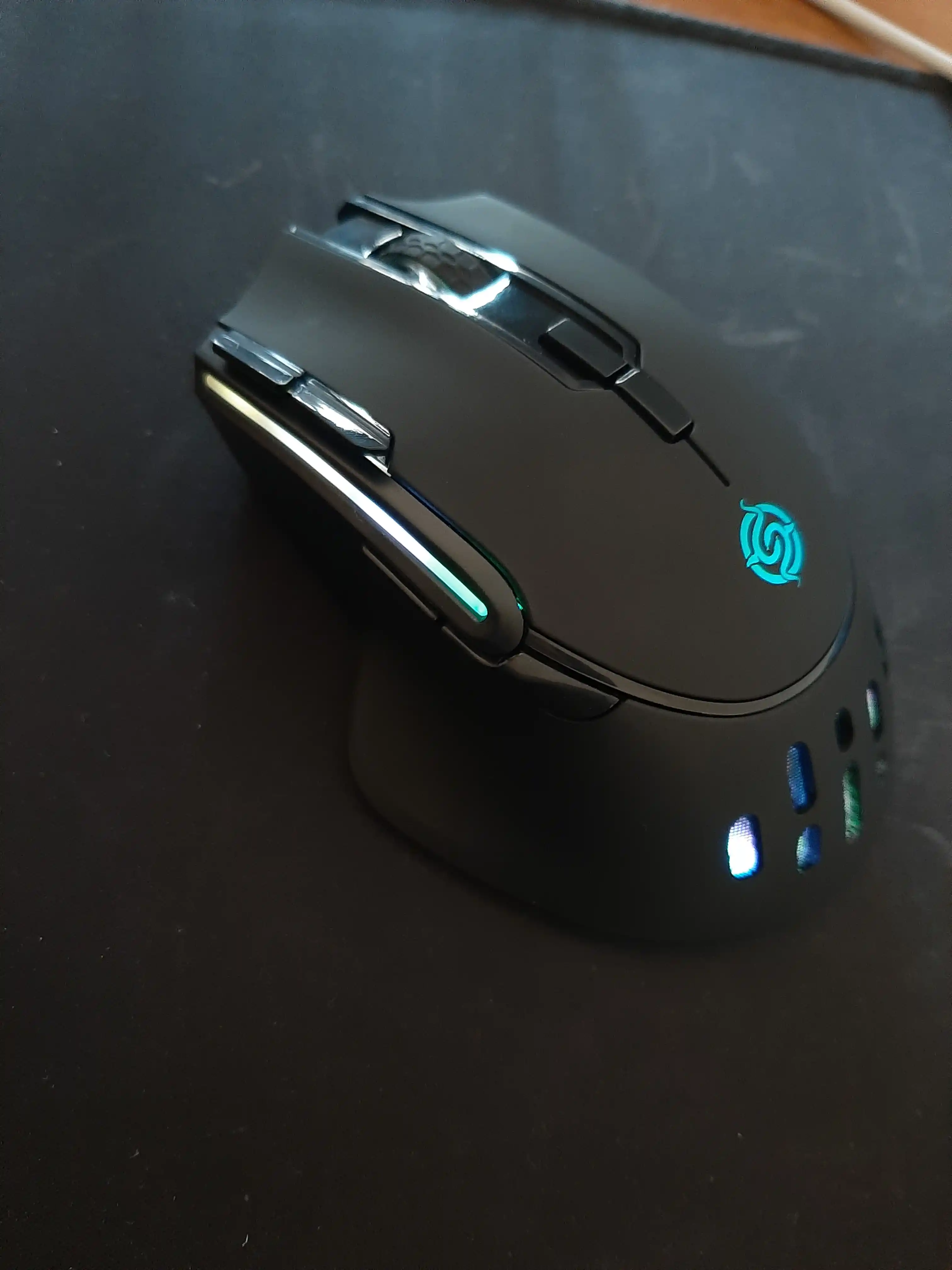 Simsiz sichqoncha, 10 knopkalar, 2.4 GHz, 3200 DPI, RGB