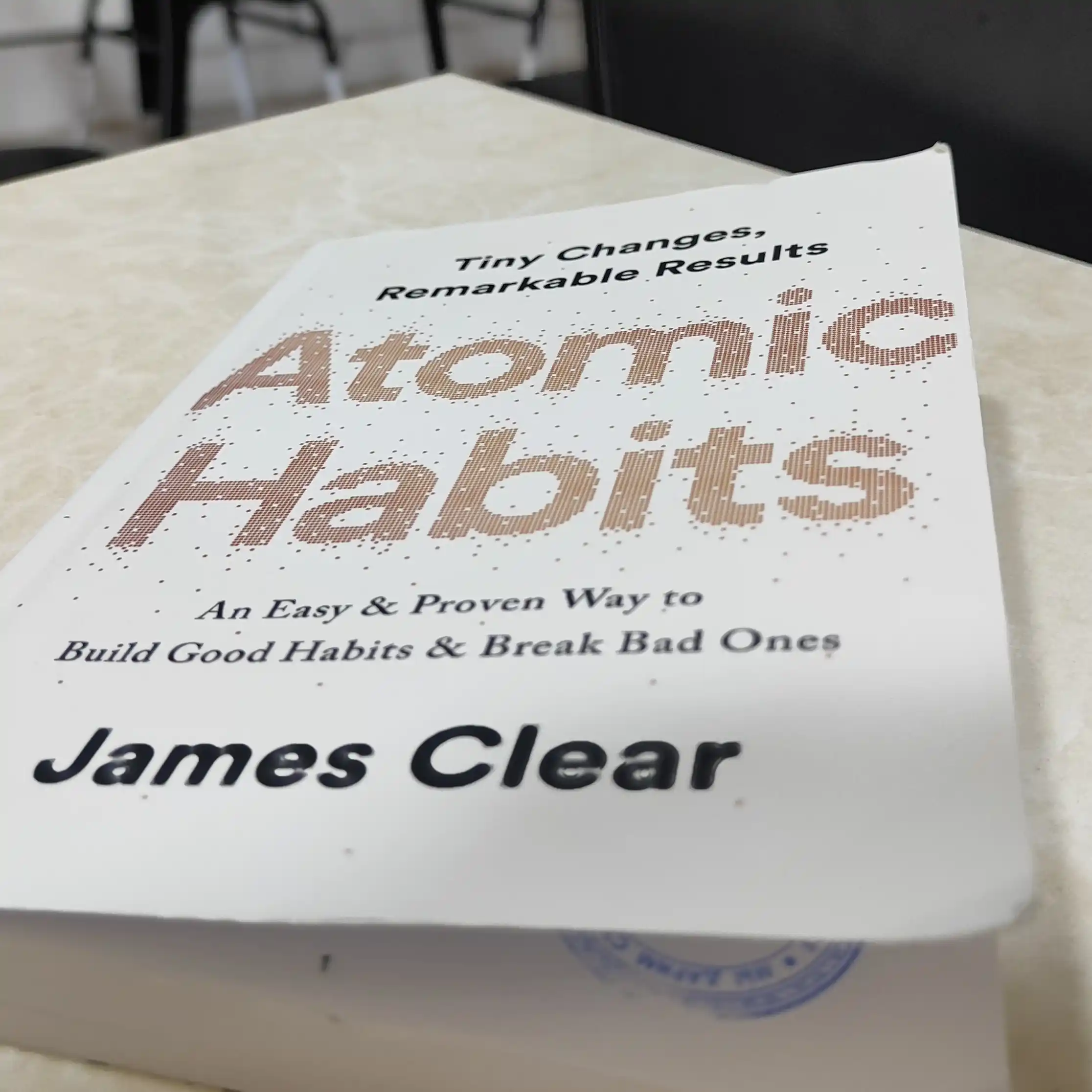 Atomic Habits, Atom odatlar, James Clear