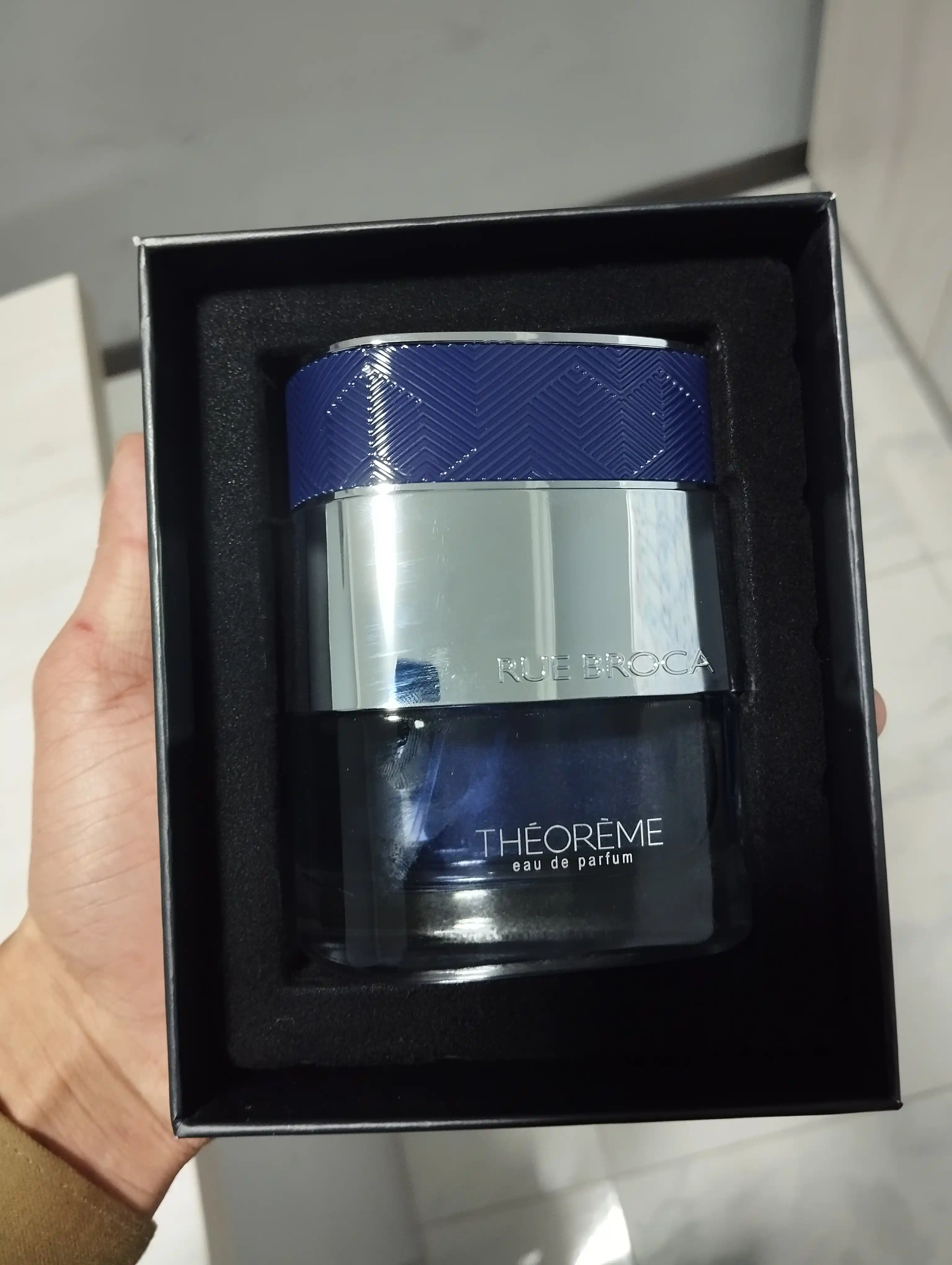 Parfyumlangan suv Theoreme Pour Homme Rue Broca, 90 ml