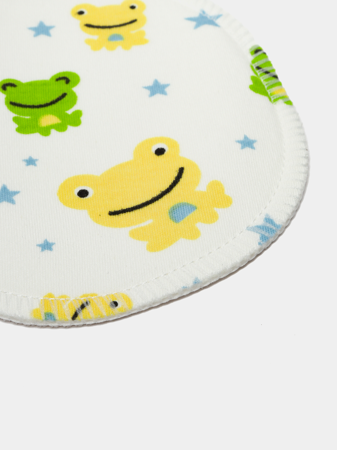 Ayolning kokrak uchlarini tortadi