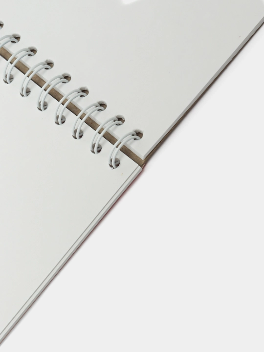 Prujinali sketchbuk 250 х 200 mm "Men-rassomman!" dan 30 varaqli